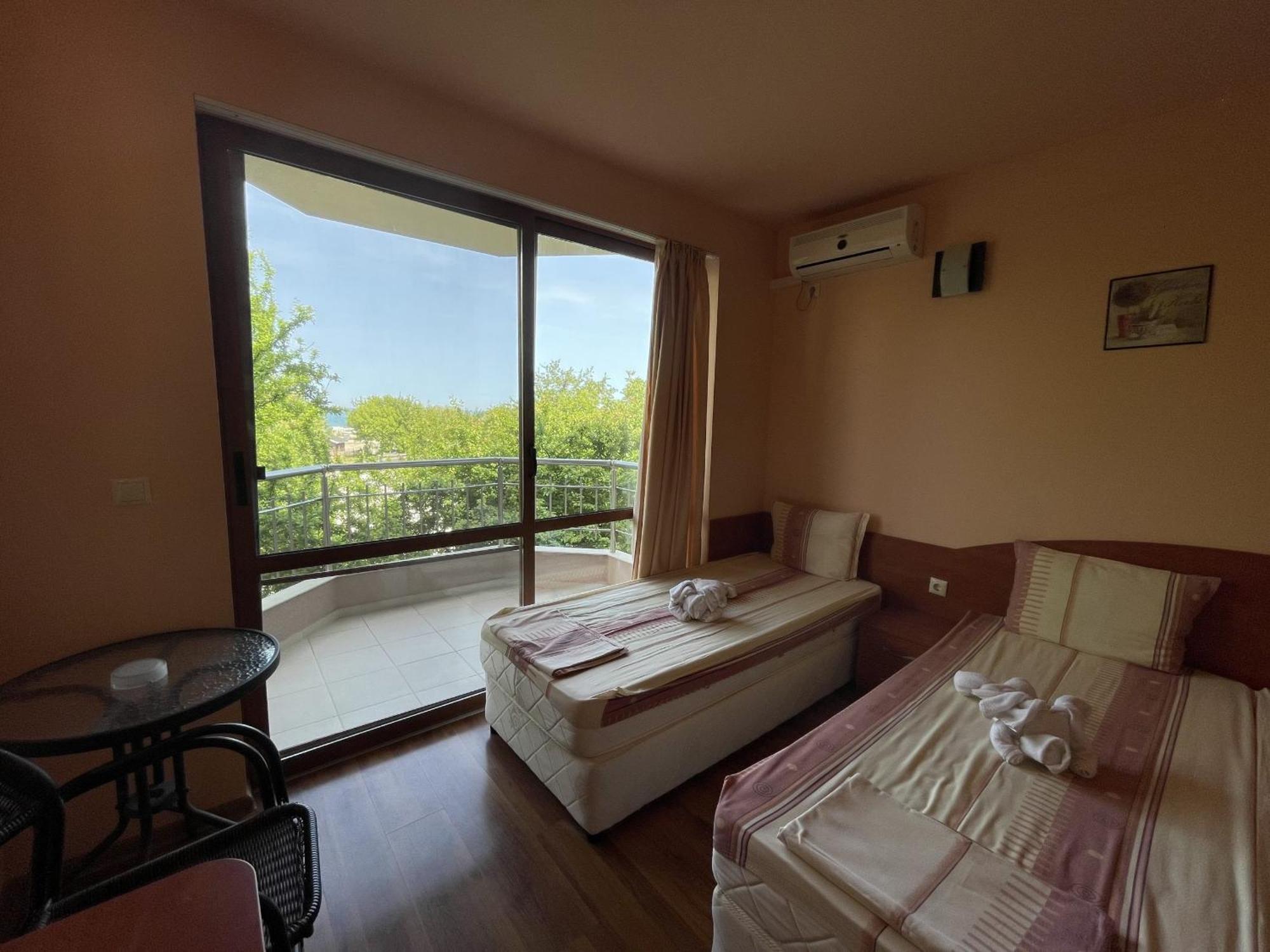 Hotel Vega Кранево Экстерьер фото