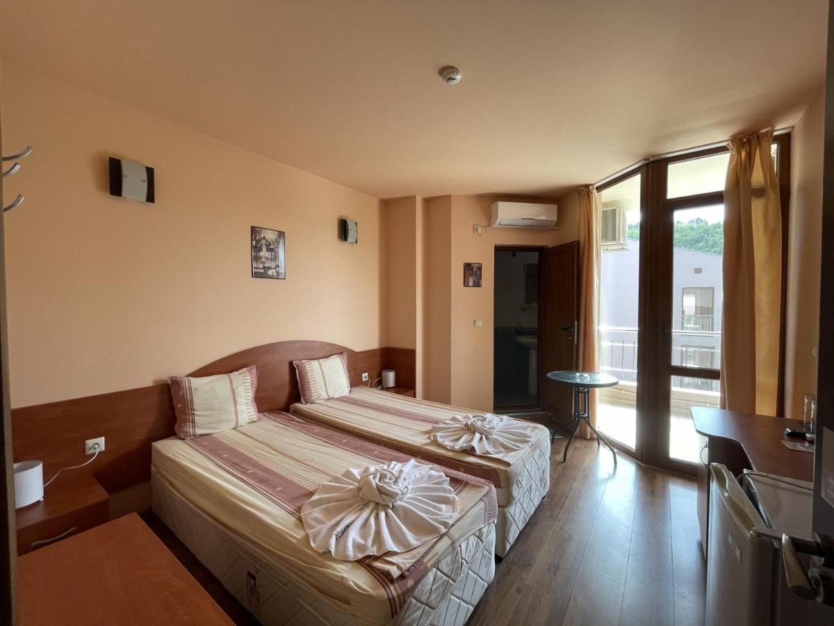 Hotel Vega Кранево Экстерьер фото